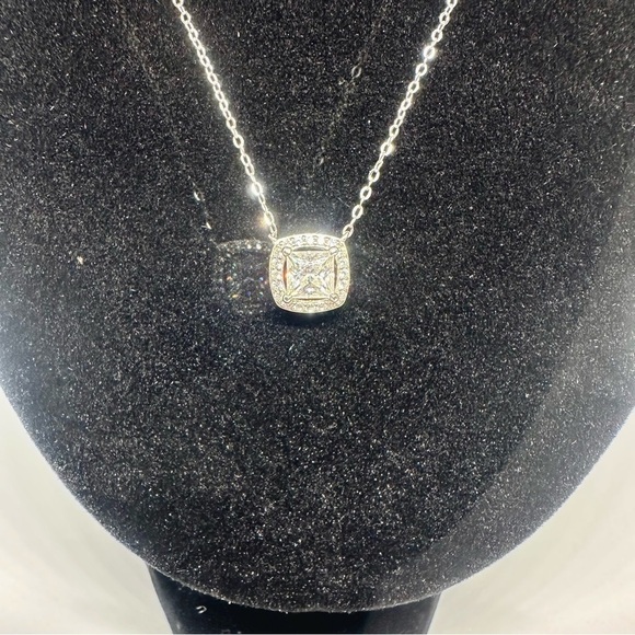 Moissanite Diamond Necklace 1 Carat Princess Cut Halo Floatings Necklace 925 18K - Picture 5 of 12